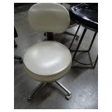 Metal magazine or newspaper rack