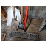 Long handled Tool Lot