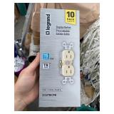 New Legrand 10 Duplex Outlets 15 amp