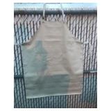 4 new commercial aprons heavy duty waterproof the color is Black