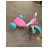 Disney Jr Minnie Mouse 10 Inch Fly Wheels Junior Trike in Pink and Green with Sounds