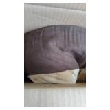 BROWN/TAN PLUSH PET BED SMALL