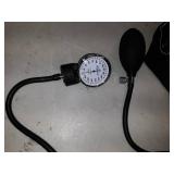 Medvice Manual Blood Pressure Cuff Universal Size Aneroid Sphygmomanometer