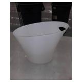 Umbra 1006232-661-A60 Skinny Sleek & Stylish Bathroom Trash, Small Garbage Can, White , 1 Can