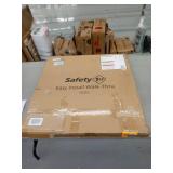 Safety 1st - Easy Install Walk-Through Gate