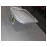 Van Ness 5 Pound Pet Food Storage Container for Dogs or Cats