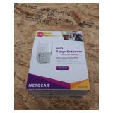 NETGEAR AC1200 WiFi Range Extender, Essentials Edition