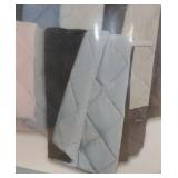 Downluxe Reversible Comforter, Queen