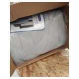 Downluxe Reversible Comforter, Queen