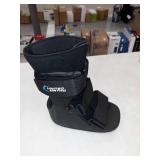 United Ortho Short Cam Walker Fracture Boot, Medium, Black,USA14015