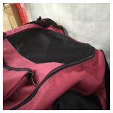 AMAZON BASICS FOLDABLE PET CARRIER 26IN