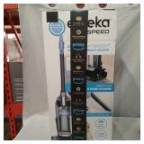 EUREKA FLEXABLE HOSE & DETACHABLE WAND LIGHTWEIGHT VACCUM