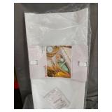 Munchkin Secure Grip Changing Pad with Xtra Grip Safety Strips, White