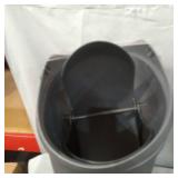 Umbra 12G Swinger Trash Can