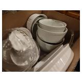 Lot of kitchen ware