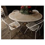 Metal patio set w/ 4 chairs