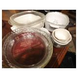 Lot of assorted bakeware