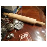 Various kitchen utensils