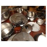 Large lot of various pots/pans
