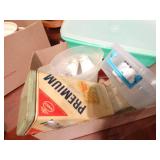 Assorted kitchen ware