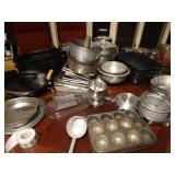 LARGE ASSORTMENT OF BAKEWARE & COOKWARE