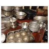 LARGE ASSORTMENT OF BAKEWARE & COOKWARE