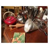 Lg lot various kitchenware