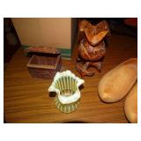 Lot of assorted decor