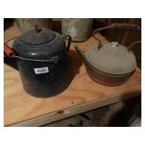 2 old tea pots