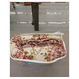 Waverly Norfolk Reverislbe 4-Piece Quilt Set