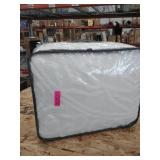 Madison Park Virginia Tufted Cotton Chenille Medallion Comforter - Retail:$139.97 Full/Queen