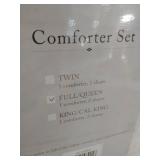 Madison Park Virginia Tufted Cotton Chenille Medallion Comforter - Retail:$139.97 Full/Queen