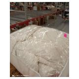 BYB Luxury down top featherbed twin XL top