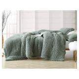 oversized queen coma inducer Me Sooo Comfy Conforter