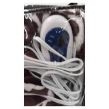 Beautyrest Plush Electric Throw Blanket â Secure Comfort Technology-Oversized 60" x 70"-Ogee Pattern in White-Cozy Soft Microlight-3-Setting Heat Controller, 60x70, Purple