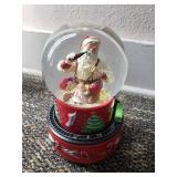 Hallmark 2001 Coco-Cola Santa Musical Snow Globe