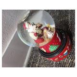 Hallmark 2001 Coco-Cola Santa Musical Snow Globe