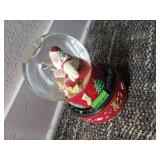 Hallmark 2001 Coco-Cola Santa Musical Snow Globe