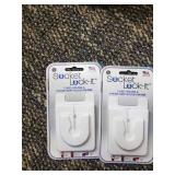 Socket Lock-it Card holder & Phone Grip Hold in One