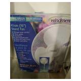 Windmere 3 speed stand fan w/box