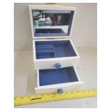 Jewelry box w/butterflies