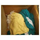 zippable tote w/curtains and other cloth/linen