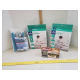 2 Handheld shower heads, HD glasses and a SockAid