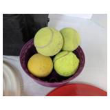 Sports bag w/water guns, tennis balls, footballs, Frisbee & more