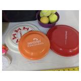 Sports bag w/water guns, tennis balls, footballs, Frisbee & more