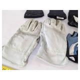 (4) Pairs of sporting gloves