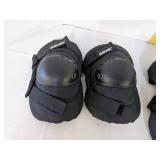 (2) Bauer knee pads & Bauer wrist wraps