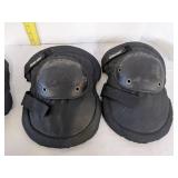 (2) Bauer knee pads & Bauer wrist wraps