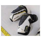 CCM knee protector size S & knee protector size JR/S
