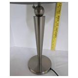 (2) Matching table lamps